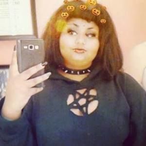 Meet your Posher, Alexis